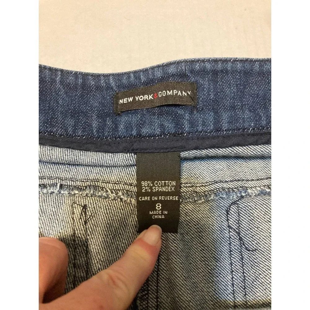 New York & Company Denim Jeans Women's Size 8 Dark Wash Flared Leg Button Detail - Picture 11 of 11